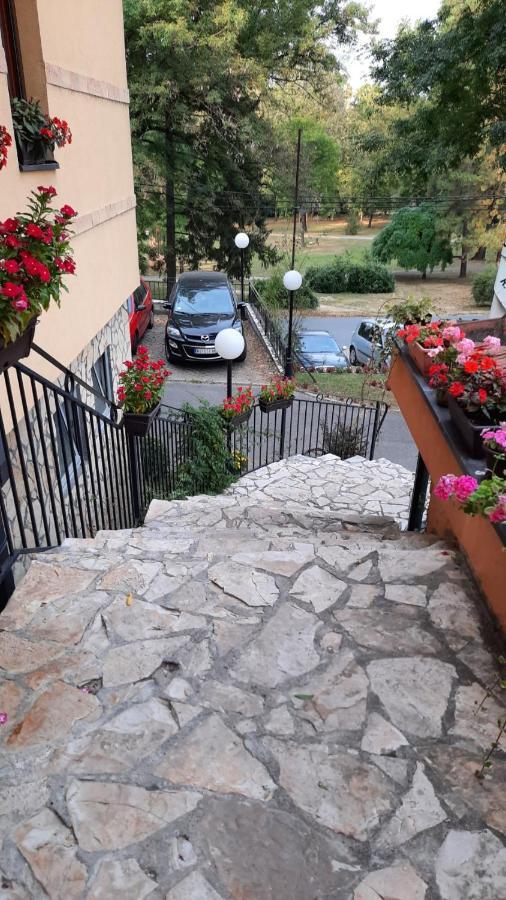 Apartman Modena Lux Vrnjačka Banja Dış mekan fotoğraf